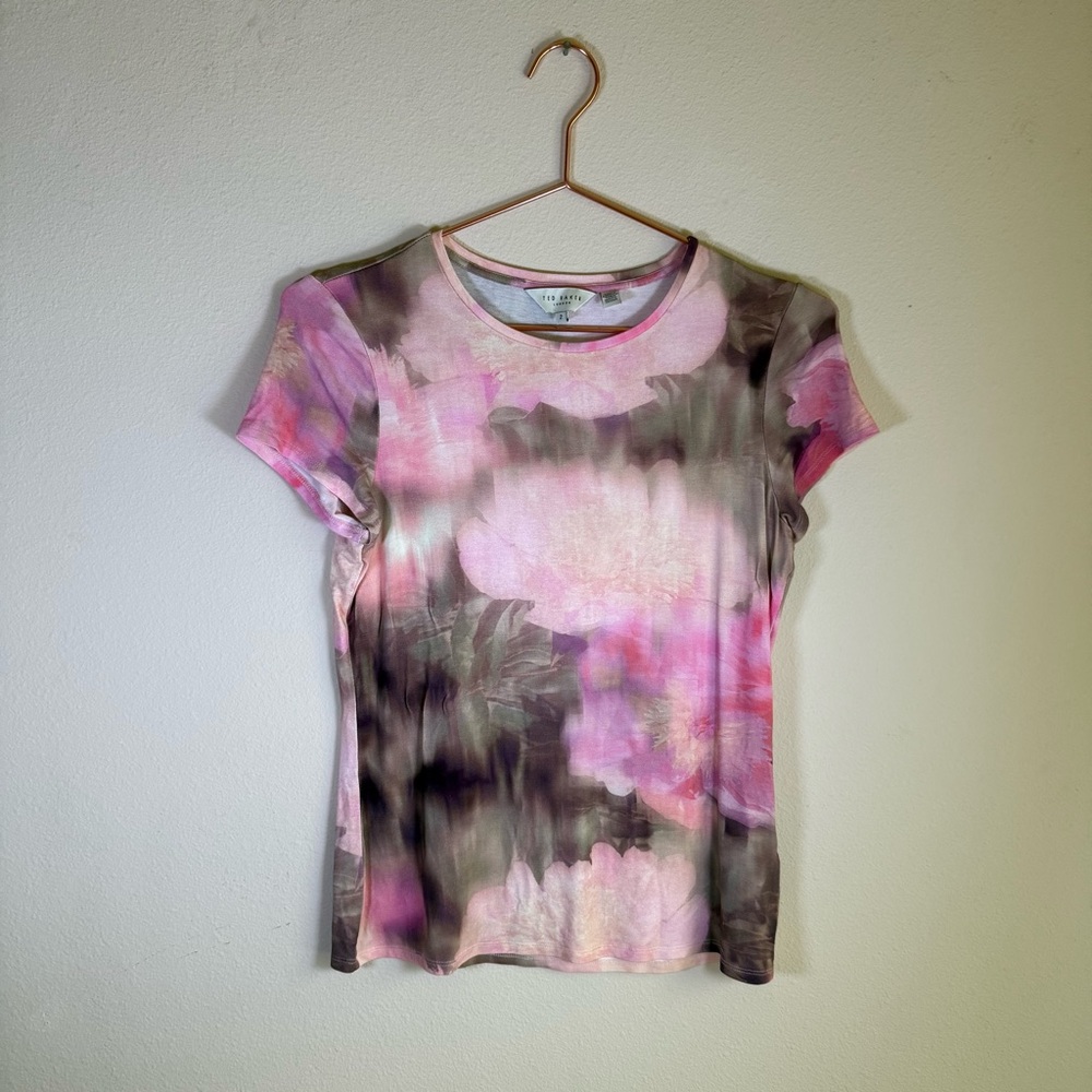 🌸✨ Ted Baker London Pink watercolor Print Fitted Tee – Size 2 ✨🌸 Designer brand